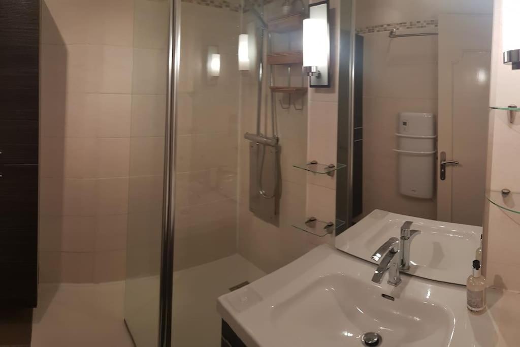 Bed & Working - Tramway - Chambres Partagees De 4 Lits Toulouse Ngoại thất bức ảnh